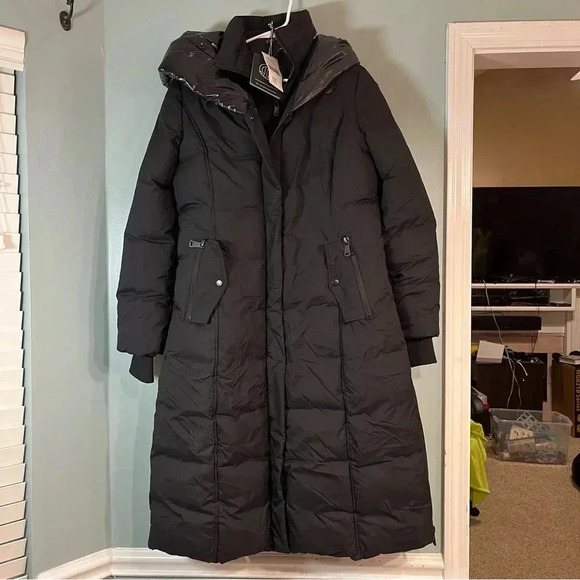 NWT Bernardo Eco Plume Long Puffer Coat Shiny hood size Largee - Picture 1 of 14